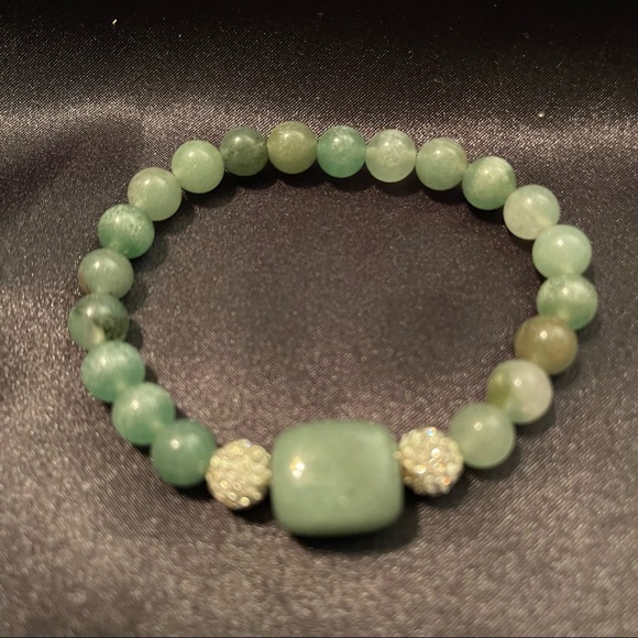 Jade beaded elastic bracelets light green with silver accents - set of 2 - Picture 3 of 4